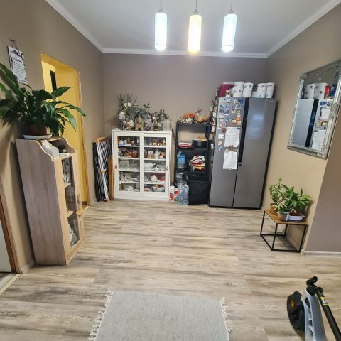 Eladó családi ház, Pomázon 112.9 M Ft, 3 szobás