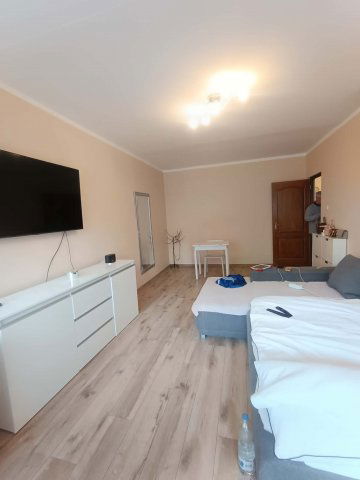 Eladó panellakás, Pécsett, Szabó Ervin téren 49.9 M Ft