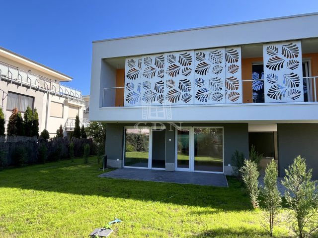 Eladó téglalakás, Zamárdiban 144.19 M Ft, 3 szobás