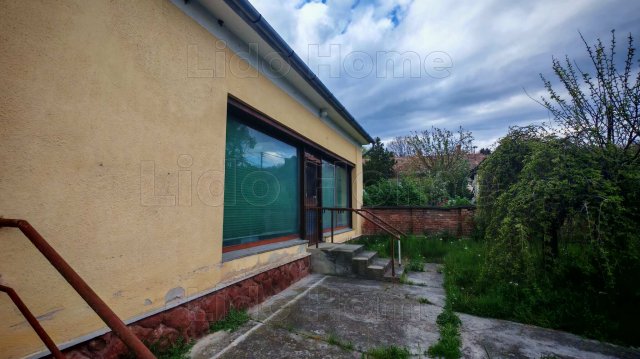 Eladó családi ház, Zalaszentgróton 15 M Ft, 4 szobás