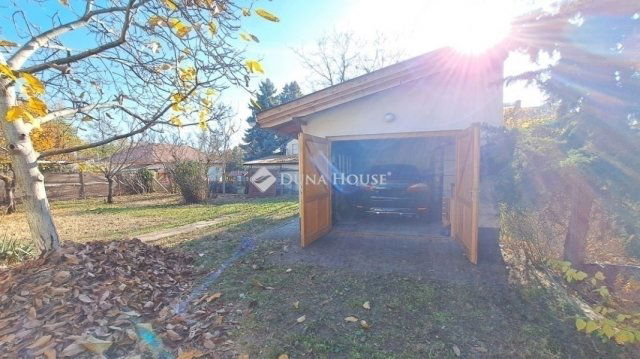 Eladó családi ház, Budapesten, XVII. kerületben 76.9 M Ft