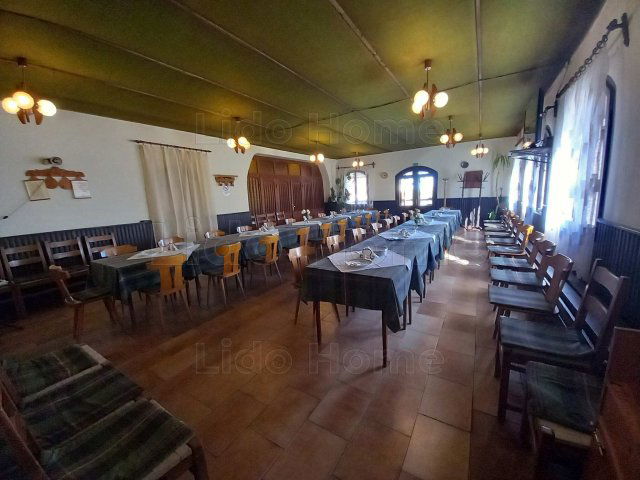 Eladó üzlethelyiség, Tápon 35 M Ft, 6 szobás