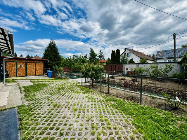 Eladó családi ház, Veresegyházon 125.9 M Ft, 2 szobás