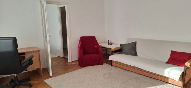 Kiadó téglalakás, albérlet, Pécsett, János utcában, 2 szobás