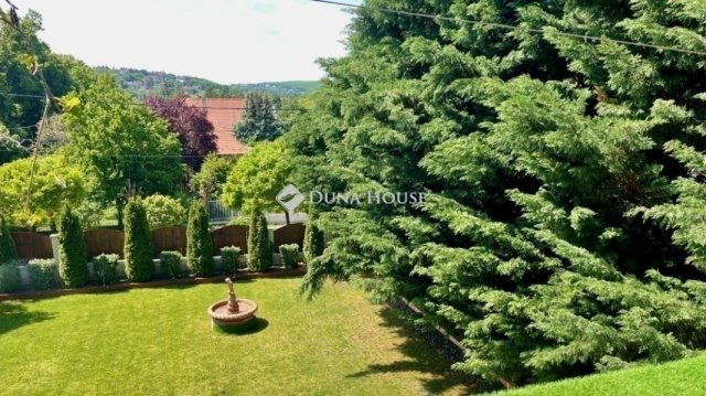 Eladó családi ház, Budapesten, II. kerületben 295 M Ft, 9 szobás