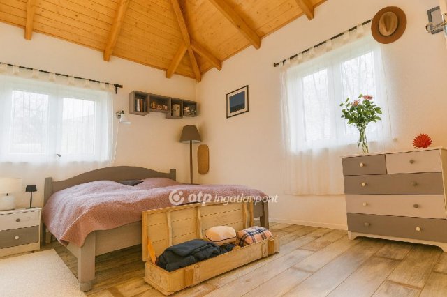 Eladó nyaraló, Kiskunlacházán 118 M Ft, 3+1 szobás