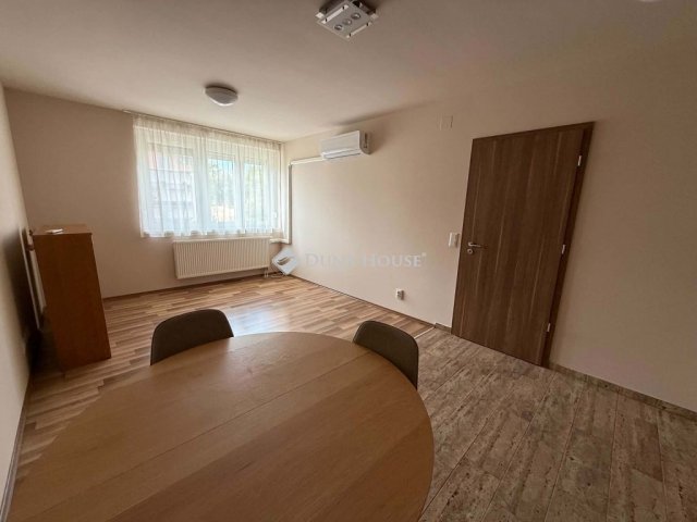 Kiadó téglalakás, albérlet, Kecskeméten 180 E Ft / hó