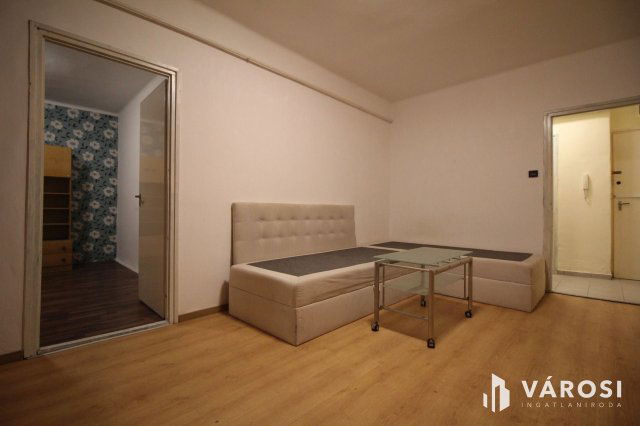 Eladó panellakás, Salgótarjánban 12.9 M Ft, 2 szobás