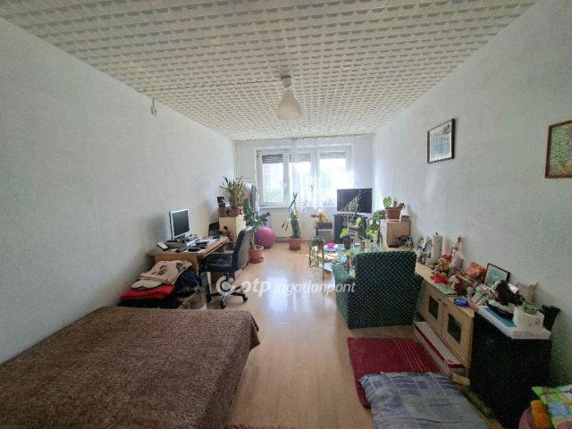 Eladó panellakás, Budapesten, III. kerületben 85 M Ft, 1+2 szobás