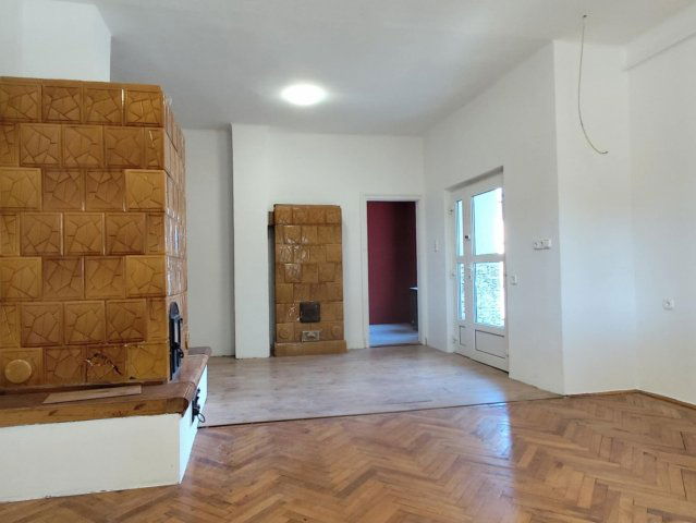 Eladó családi ház, Keszthelyen 57.5 M Ft, 3 szobás