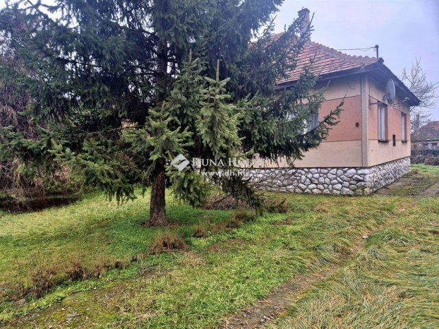 Eladó családi ház, Kerecsenden 18 M Ft, 4 szobás