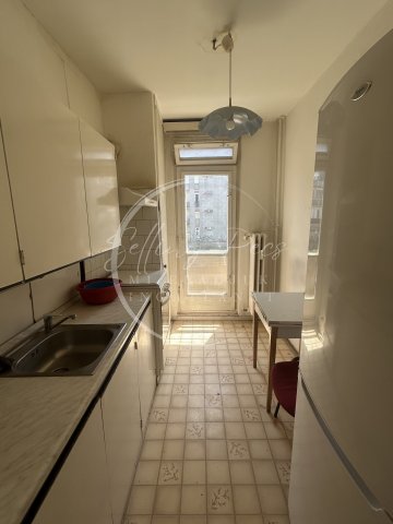 Kiadó panellakás, albérlet, Pécsett, Építők útján, 2 szobás