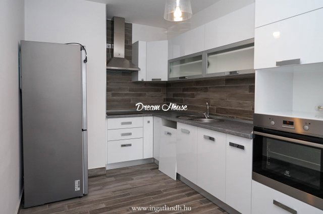 Eladó téglalakás, Nyíregyházán 50.5 M Ft, 1+1 szobás