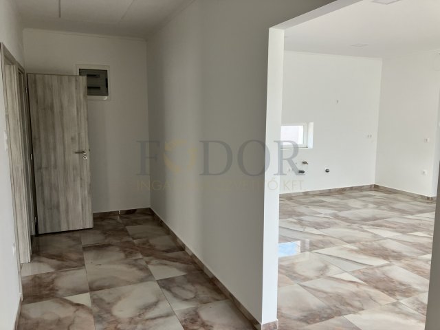 Eladó ikerház, Albertirsán 118 M Ft, 5 szobás