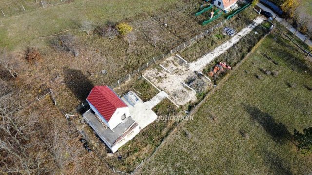 Eladó nyaraló, Balatonfüreden 119 M Ft, 3+1 szobás