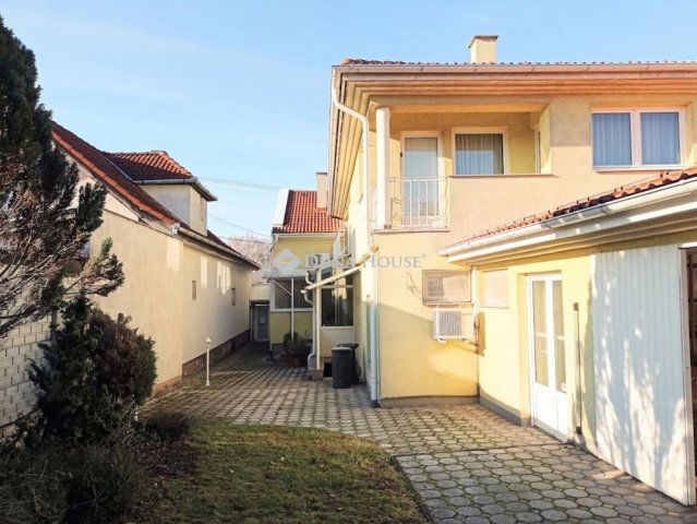 Eladó családi ház, Zalaegerszegen, Honvéd utcában 116 M Ft
