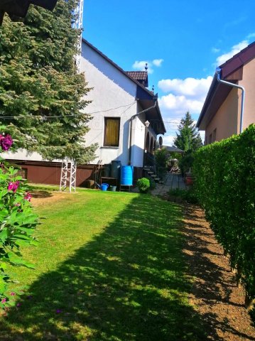 Eladó családi ház, Balatonszárszón 99 M Ft, 6 szobás