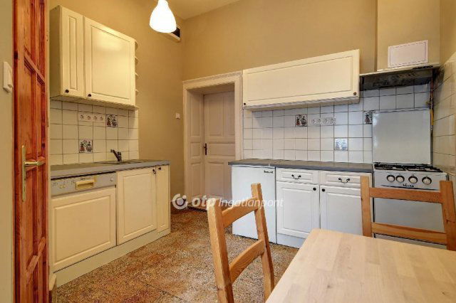 Eladó téglalakás, Budapesten, VIII. kerületben 69.9 M Ft