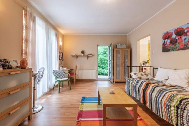 Eladó családi ház, Pécelen 208 M Ft, 7 szobás