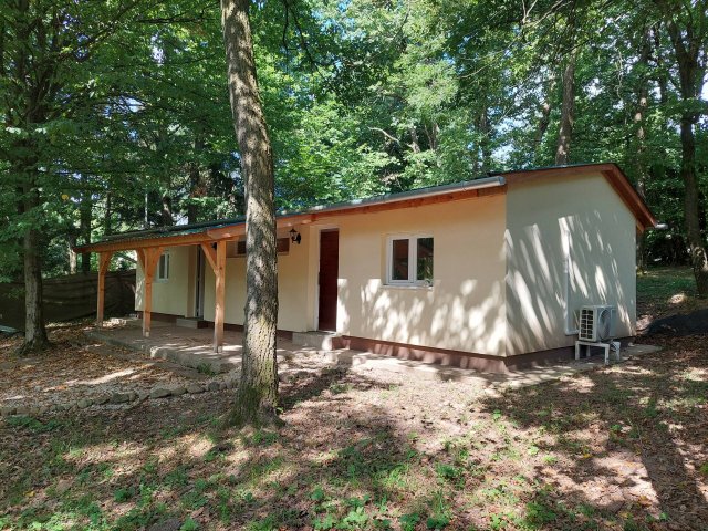 Eladó nyaraló, Pilisszentkereszten 64.9 M Ft, 2+2 szobás