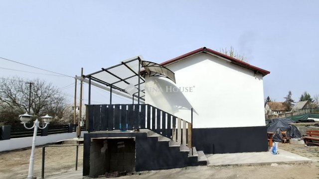 Eladó családi ház, Csörögön, Munkácsy Mihály utcában