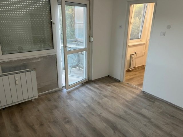 Kiadó panellakás, albérlet, Miskolcon 100 E Ft / hó, 1 szobás