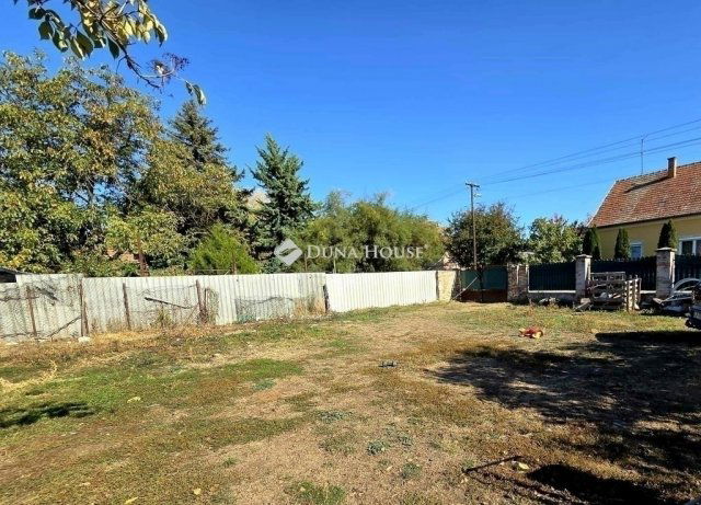 Eladó családi ház, Szegeden 58.9 M Ft, 4+2 szobás