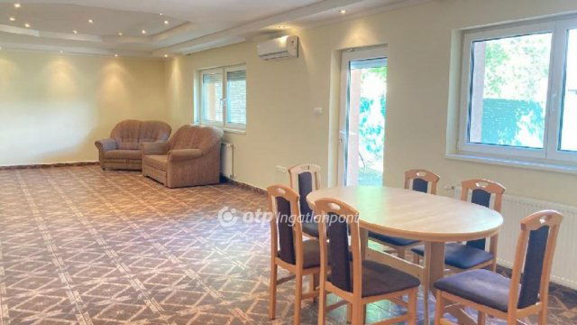 Kiadó családi ház, albérlet, Dunakeszin 450 E Ft / hó, 4 szobás