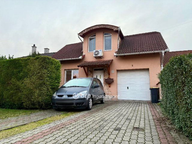 Eladó családi ház, Tiszaújvárosban 89.9 M Ft, 4 szobás