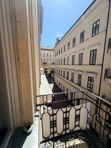 Kiadó téglalakás, albérlet, Budapesten, VI. kerületben