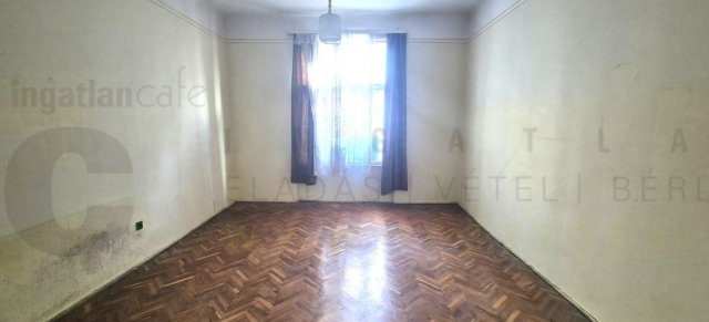 Eladó téglalakás, Szegeden 36 M Ft, 2 szobás