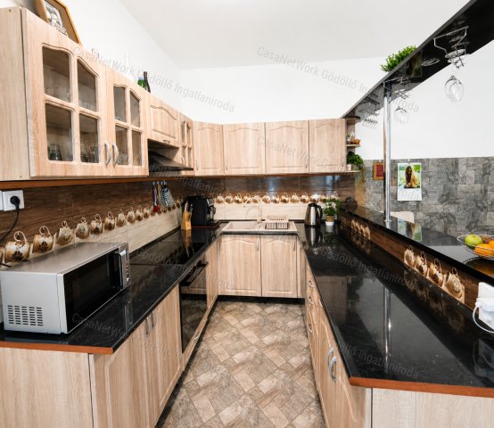 Eladó családi ház, Őrbottyánban 140 M Ft, 4 szobás