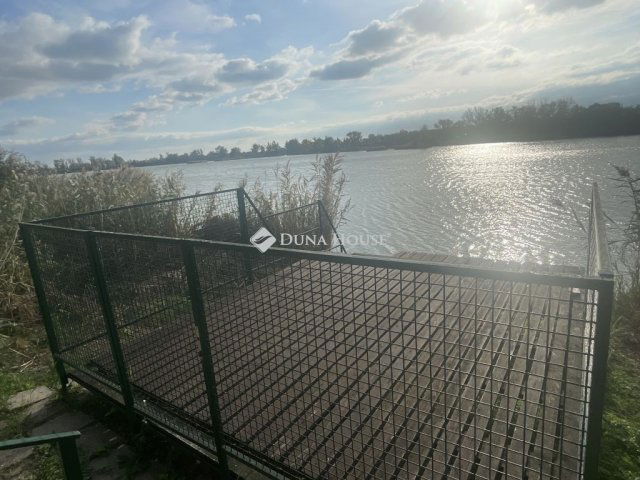 Eladó családi ház, Délegyházán 96 M Ft, 4 szobás