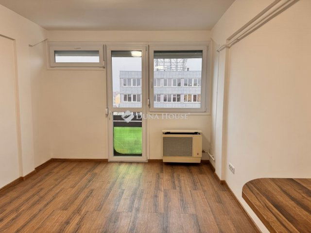 Eladó téglalakás, Zalaegerszegen 25.5 M Ft, 1 szobás