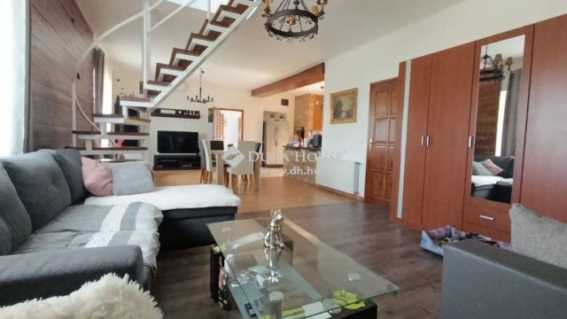 Eladó családi ház, Mohácson 138 M Ft, 4 szobás