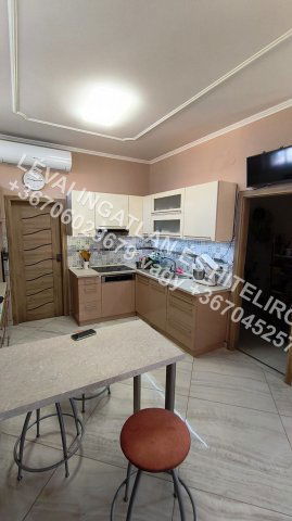 Eladó családi ház, Békéscsabán 136 M Ft, 6 szobás