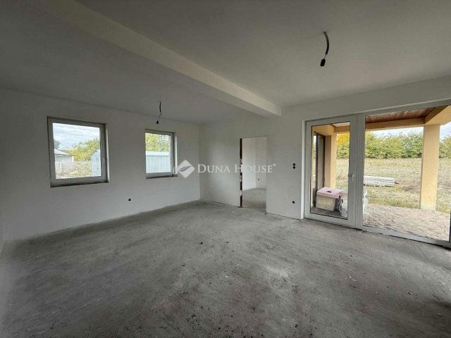 Eladó családi ház, Lajosmizsén 85 M Ft, 4 szobás