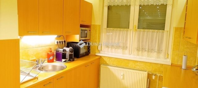 Eladó panellakás, Budapesten, III. kerületben 84.9 M Ft, 3 szobás