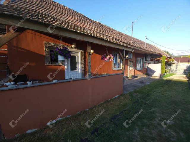 Eladó családi ház, Tokodon 24.5 M Ft, 2+1 szobás