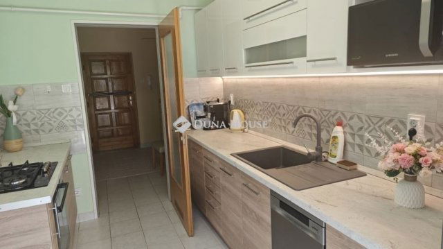 Eladó téglalakás, Budapesten, XVI. kerületben 84.5 M Ft