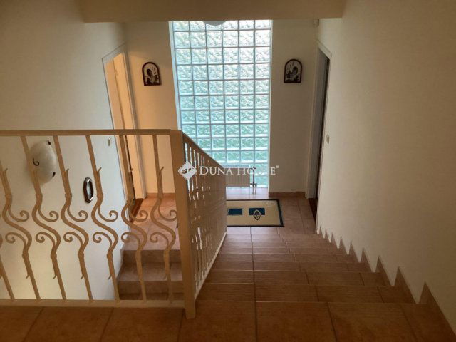 Eladó családi ház, Balatonfenyvesen, Bocskai téren 114.9 M Ft