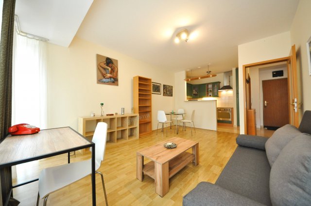 Kiadó téglalakás, albérlet, Budapesten, VI. kerületben