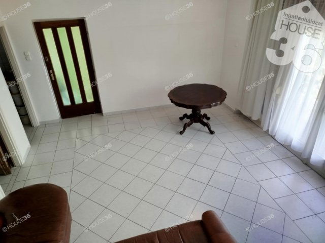 Eladó ikerház, Leányfaluban 78 M Ft, 4 szobás