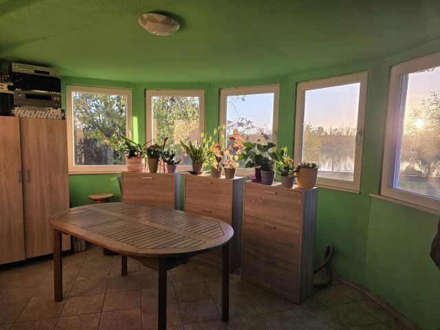 Eladó családi ház, Délegyházán 93 M Ft, 4+1 szobás