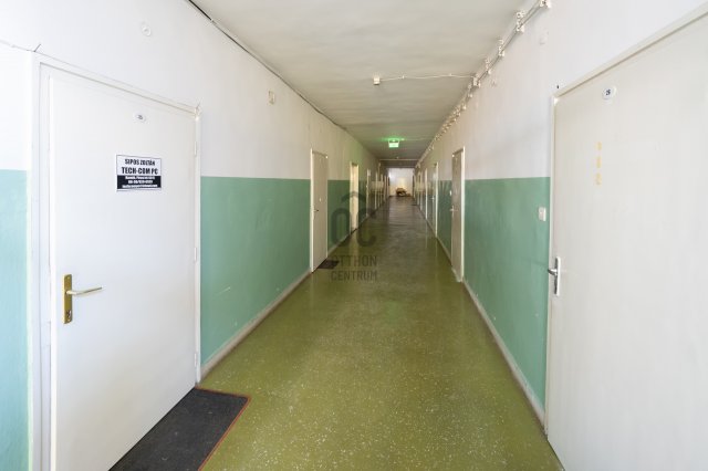 Eladó ipari ingatlan, Komlón 800 M Ft / költözzbe.hu