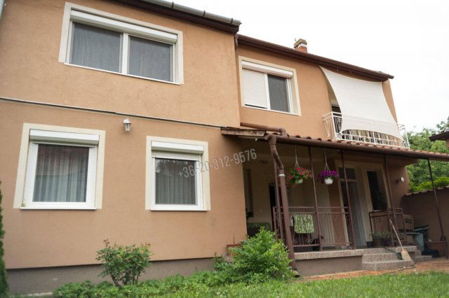 Eladó családi ház, Békéscsabán 98 M Ft, 5 szobás