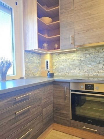 Eladó panellakás, Pécsett 54.9 M Ft, 3 szobás