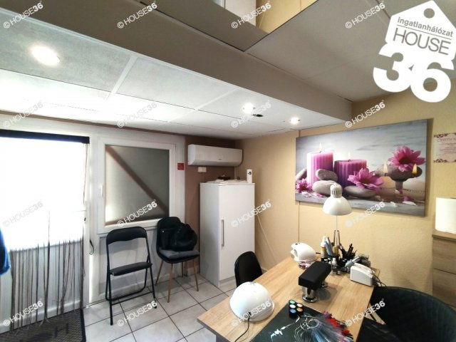Eladó üzlethelyiség, Kecskeméten 22.9 M Ft, 2 szobás