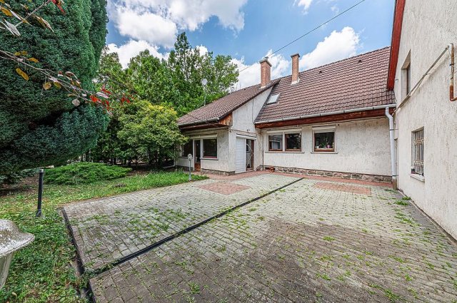 Eladó ikerház, Szentendrén 119 M Ft, 5 szobás