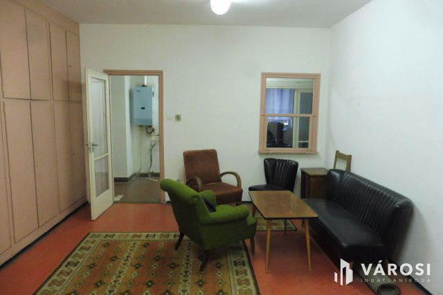 Eladó téglalakás, Szegeden 83.9 M Ft, 4 szobás